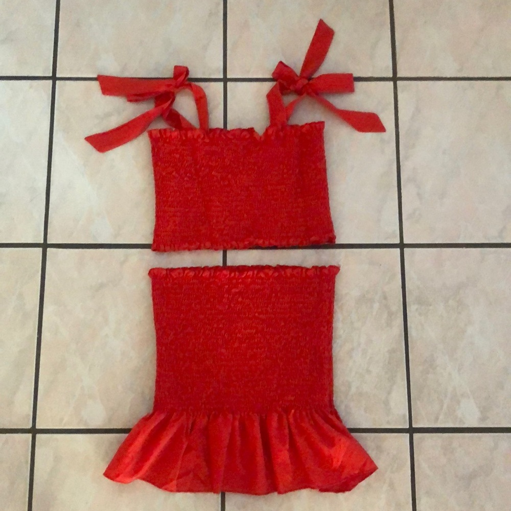 Red stretchy set